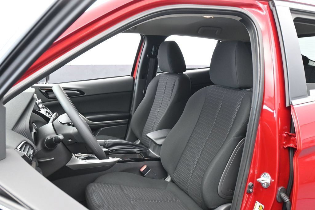 New 2026 Mitsubishi Eclipse Cross LE AWD/4WD image 10