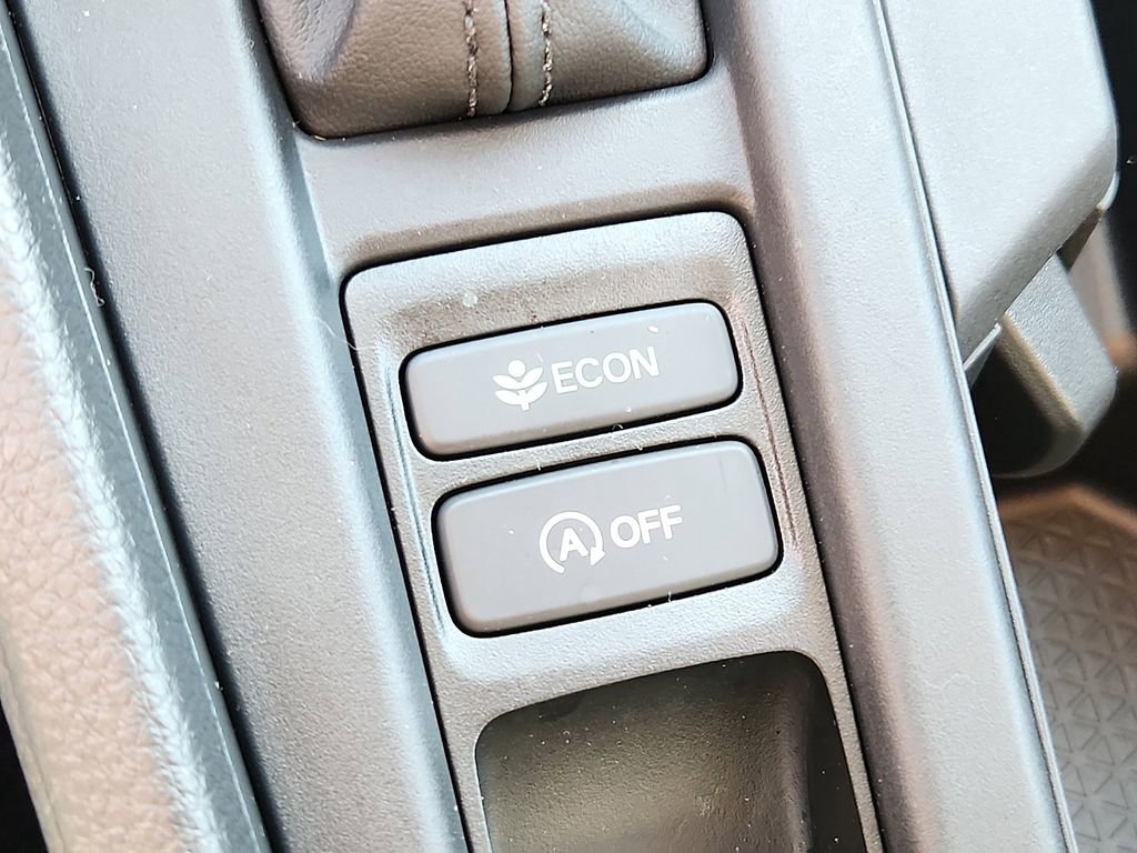 Certified 2025 Honda Accord SE image 14