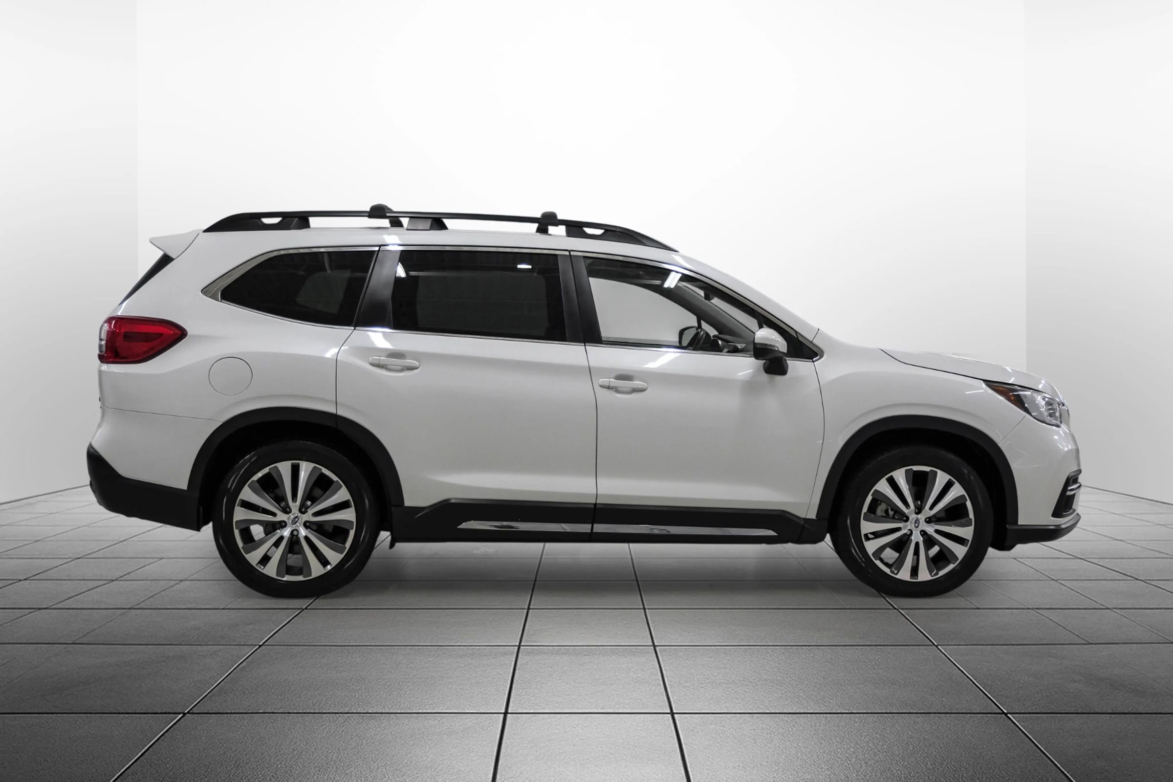 Used 2019 Subaru Ascent Limited w/ Popular Package #3 image 7