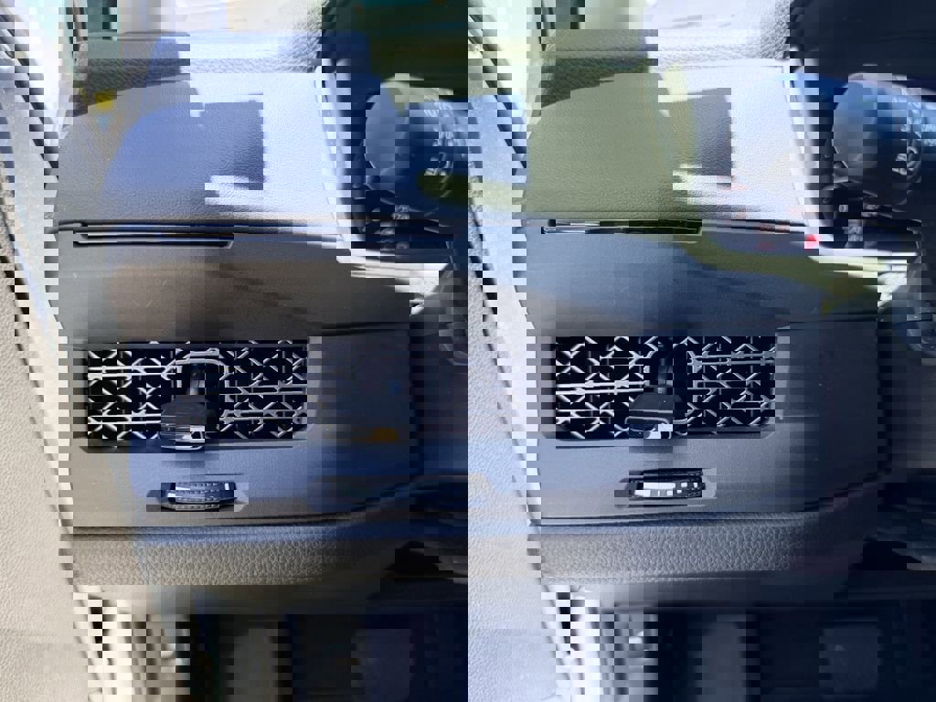 Used 2025 Honda Accord LX image 30