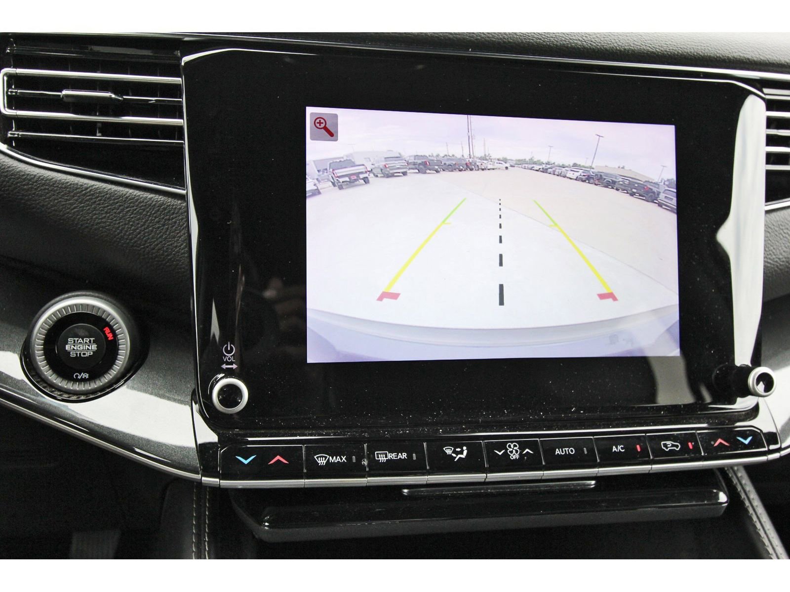 Used 2023 Jeep Wagoneer 2WD image 27