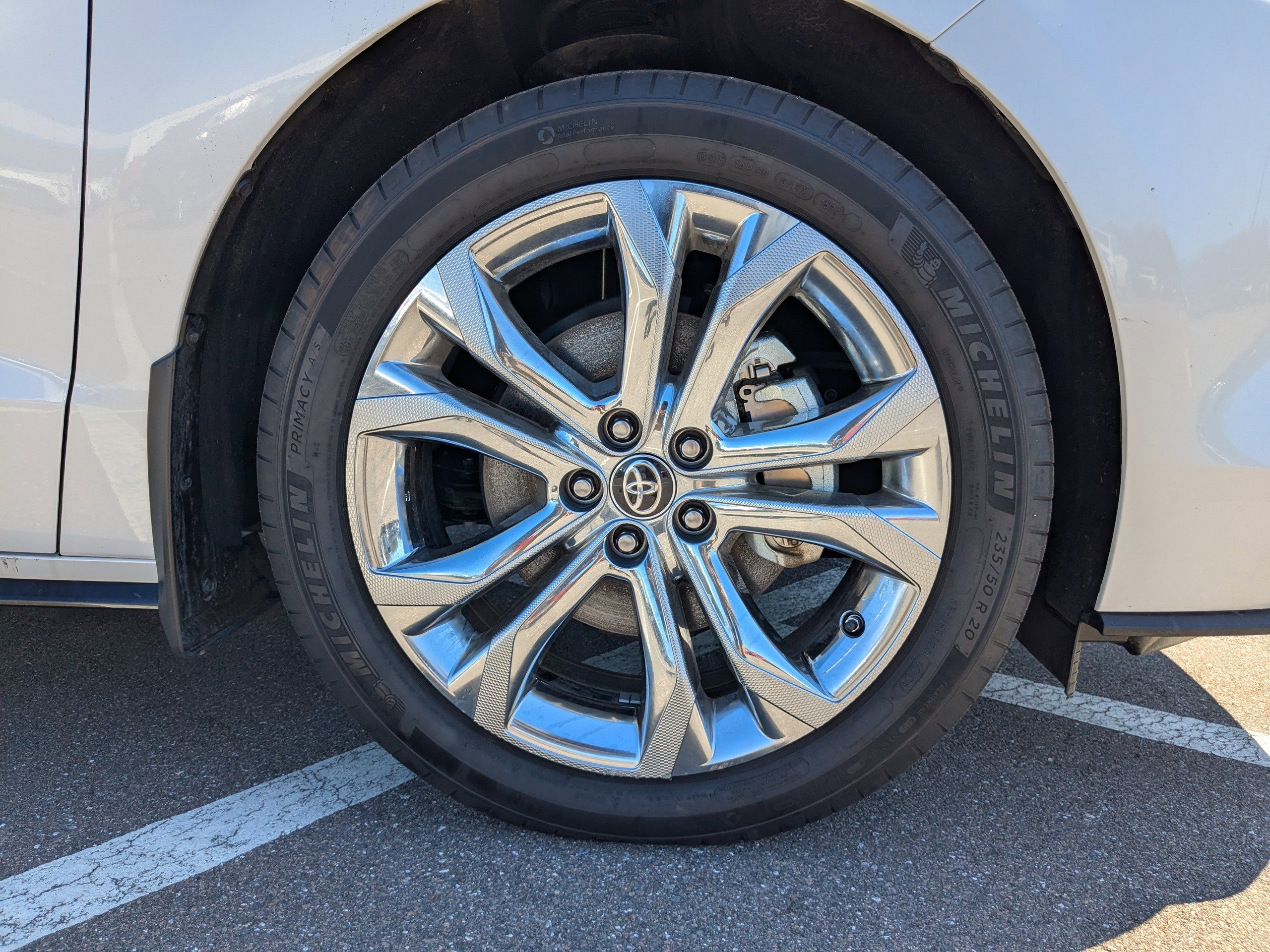 Used 2024 Toyota Sienna Platinum image 10