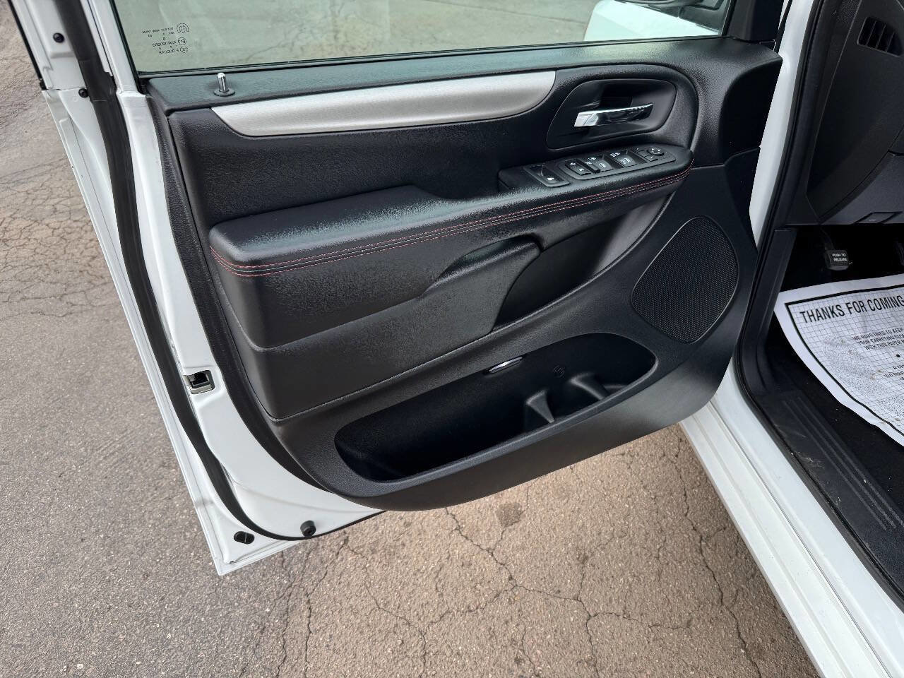 Used 2019 Dodge Grand Caravan GT FWD image 12