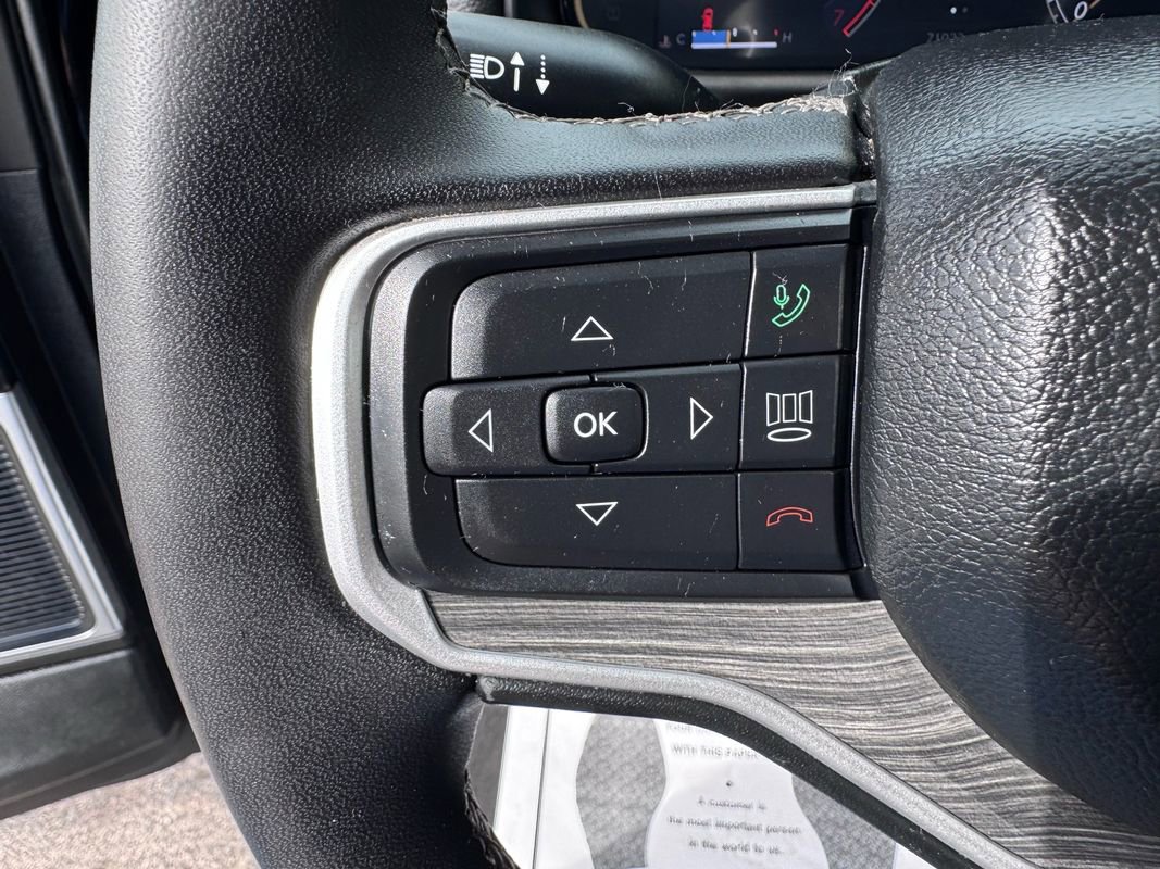 Used 2024 Jeep Wagoneer L Series II w/ Flexible Seating Group image 18