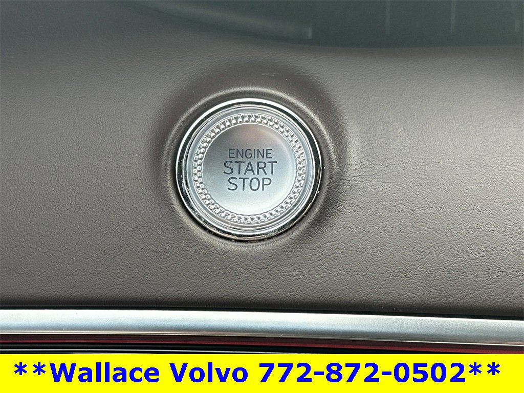 Used 2022 Genesis GV70 2.5T w/ Advanced Package image 23