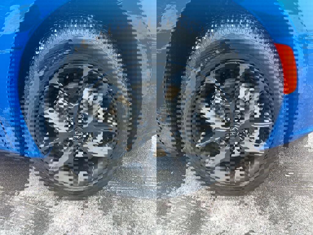 Used 2026 Chrysler Pacifica Select w/ S Appearance Package image 12