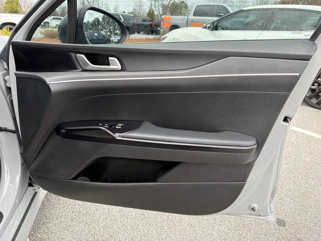 Used 2023 Kia K5 GT-Line image 14