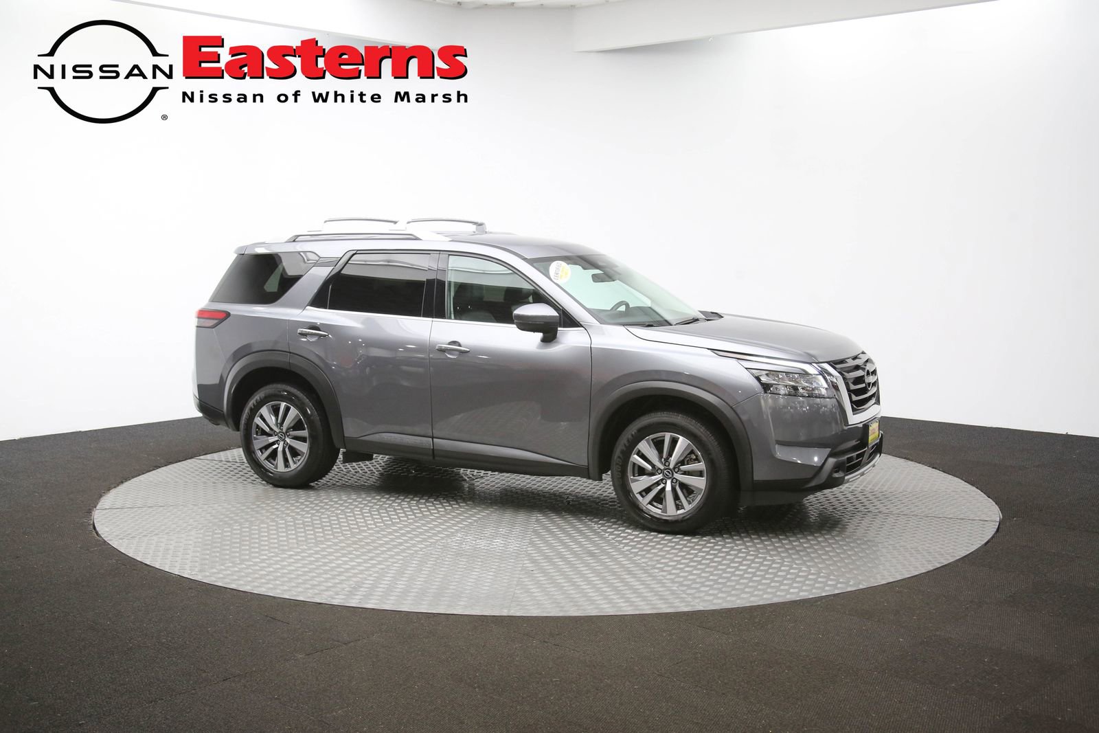 Used 2023 Nissan Pathfinder SL image 91