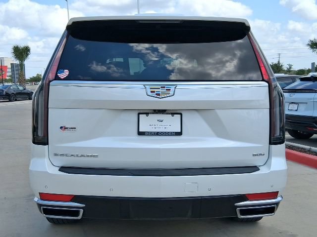Used 2024 Cadillac Escalade Premium Luxury w/ Performance Package image 5