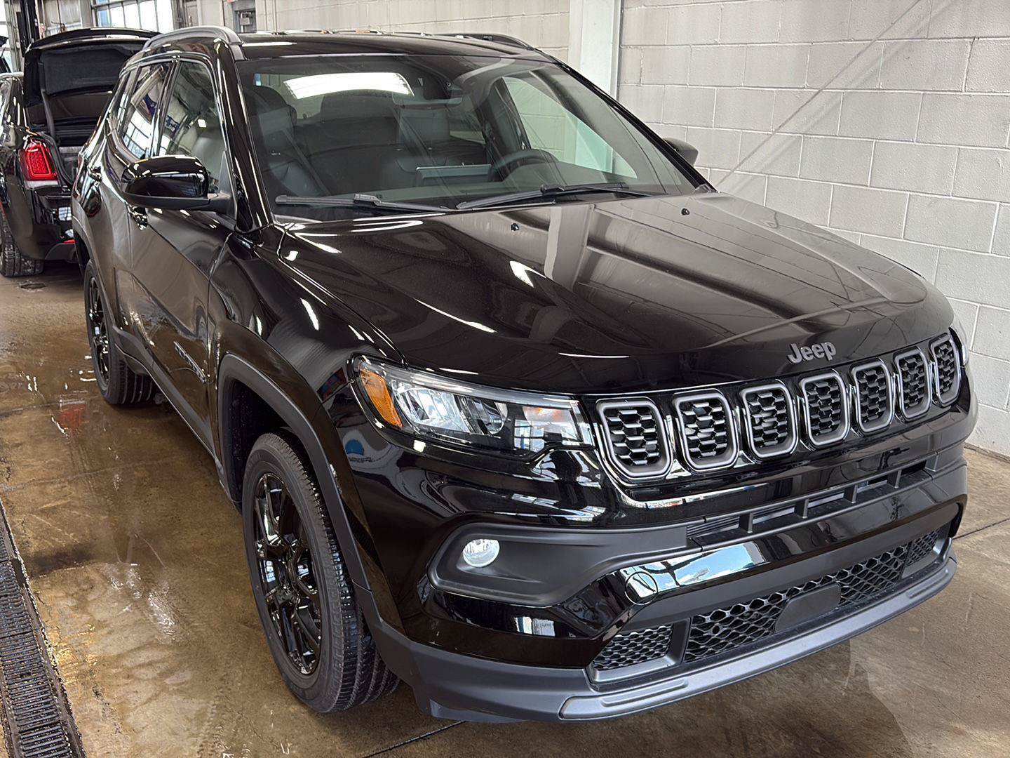 New 2026 Jeep Compass Latitude AWD/4WD image 2