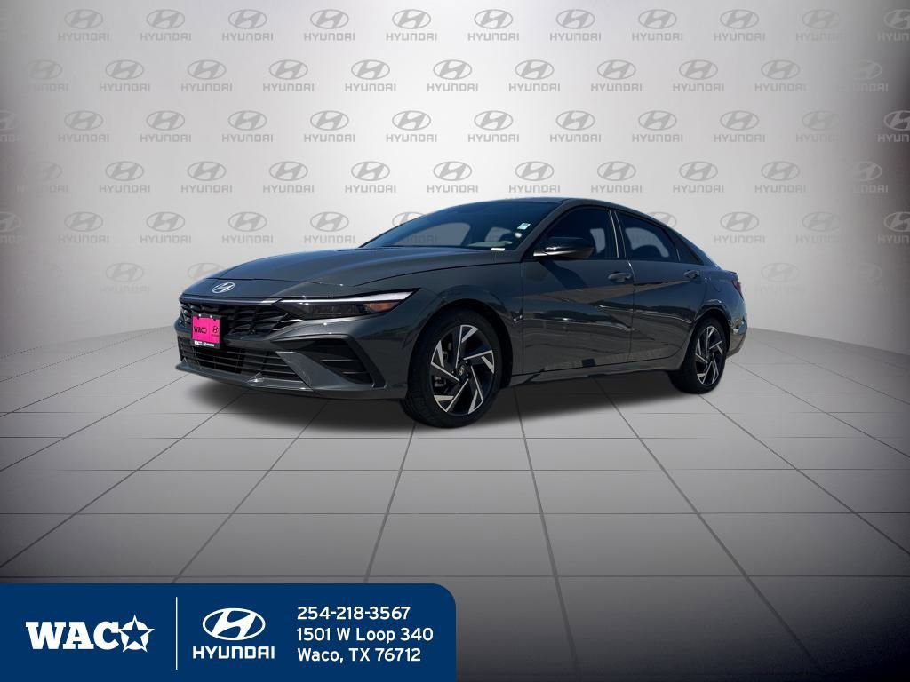 Used 2025 Hyundai Elantra Sport image 17