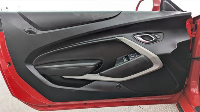 Used 2020 Chevrolet Camaro LT image 13