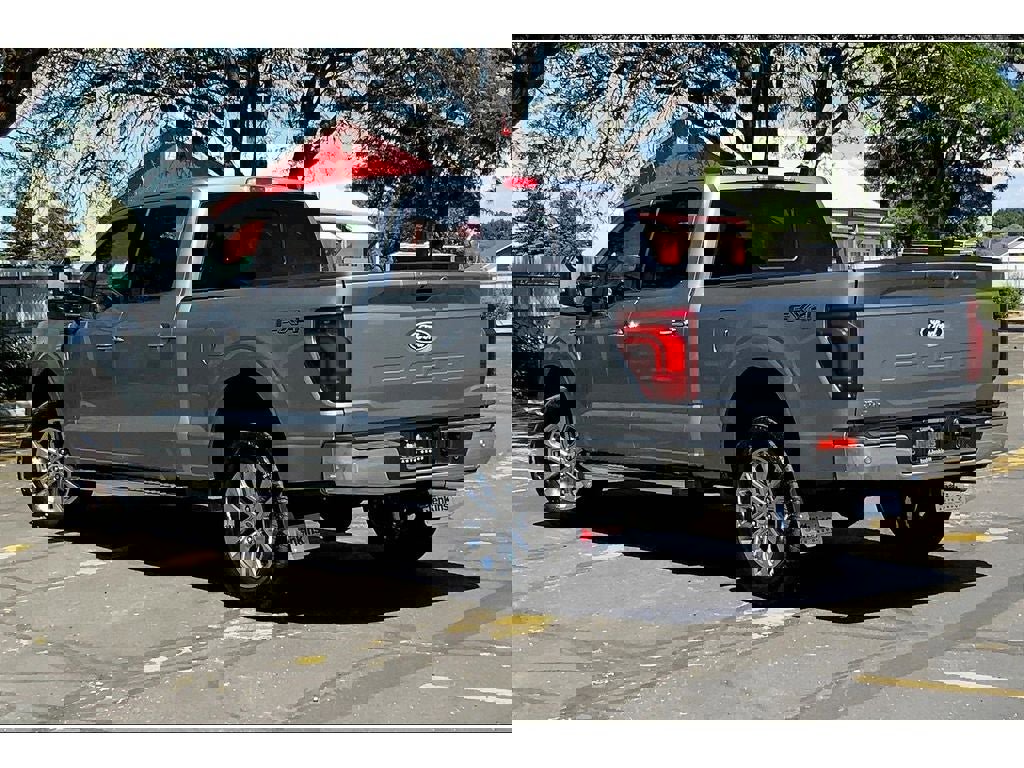 New 2025 Ford F150 Lariat w/ Equipment Group 501A Mid image 3