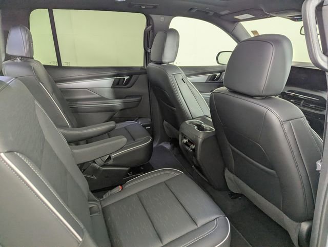 Used 2025 Buick Enclave Sport Touring w/ Power Package AWD/4WD image 22