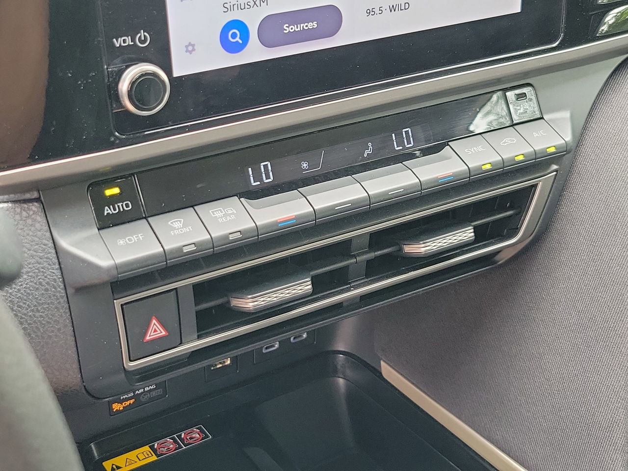 Used 2025 Toyota Camry LE image 26