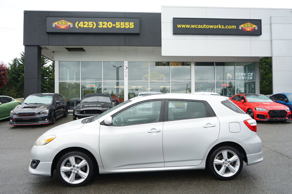 Used 2009 Toyota Matrix S AWD/4WD image 2
