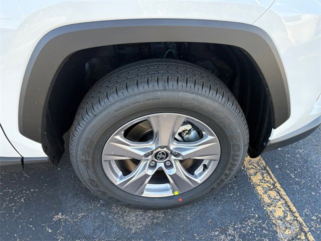 New 2025 Toyota RAV4 XLE image 19
