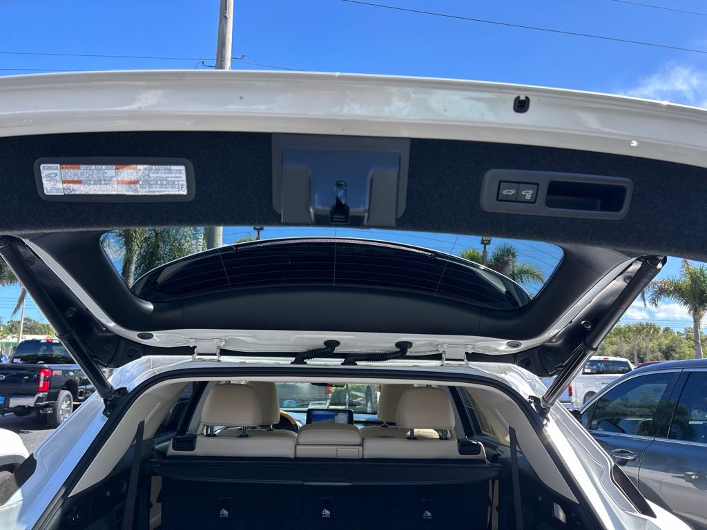 Used 2022 Lexus RX 350L Premium w/ Premium Package AWD/4WD image 56