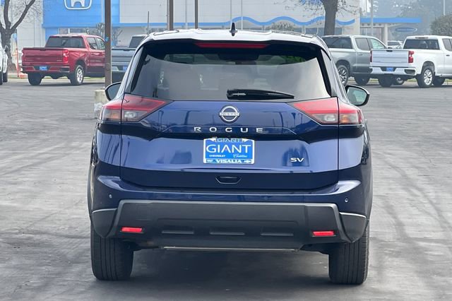 Used 2024 Nissan Rogue SV image 5