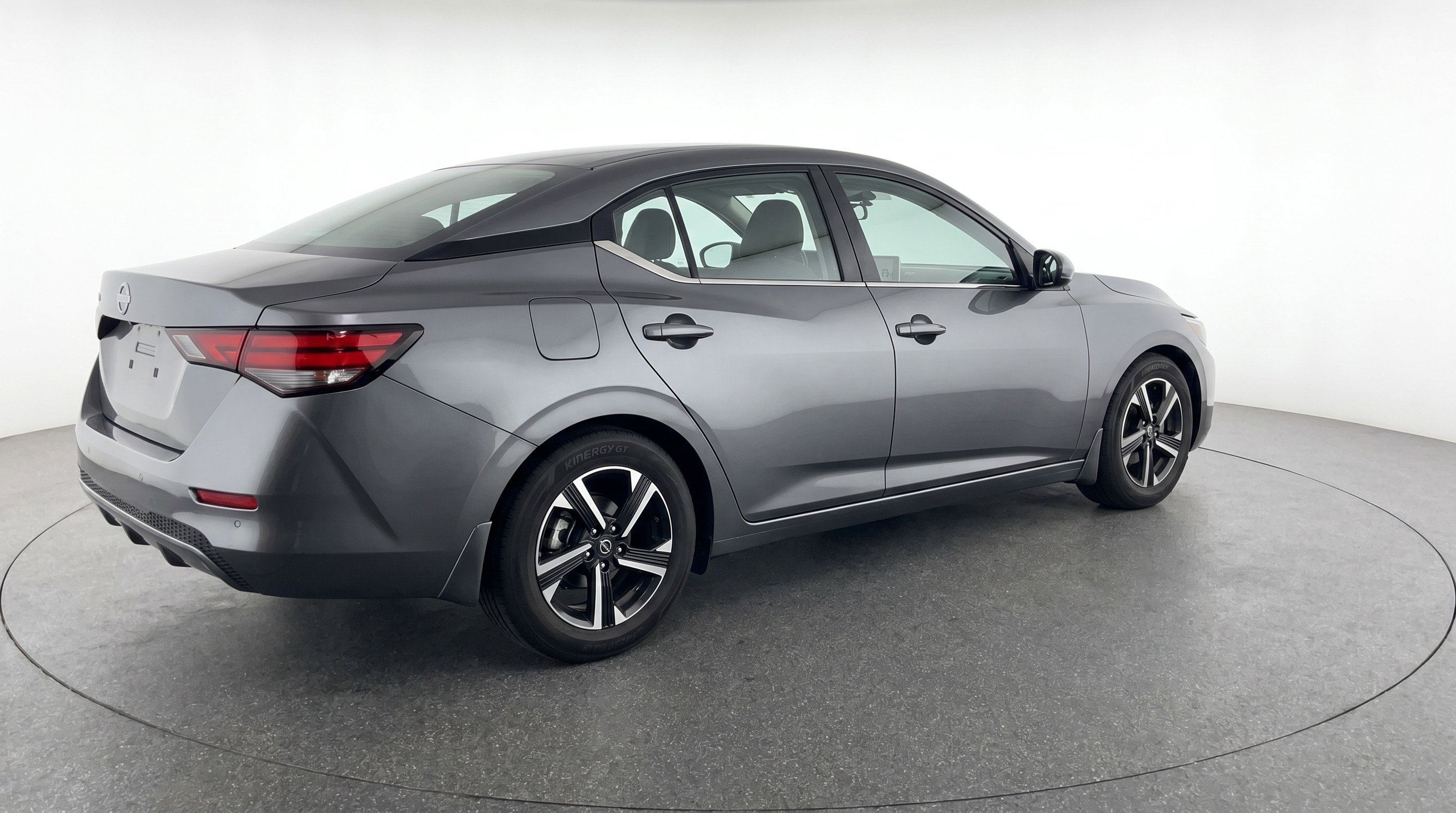 Used 2025 Nissan Sentra SV FWD image 9