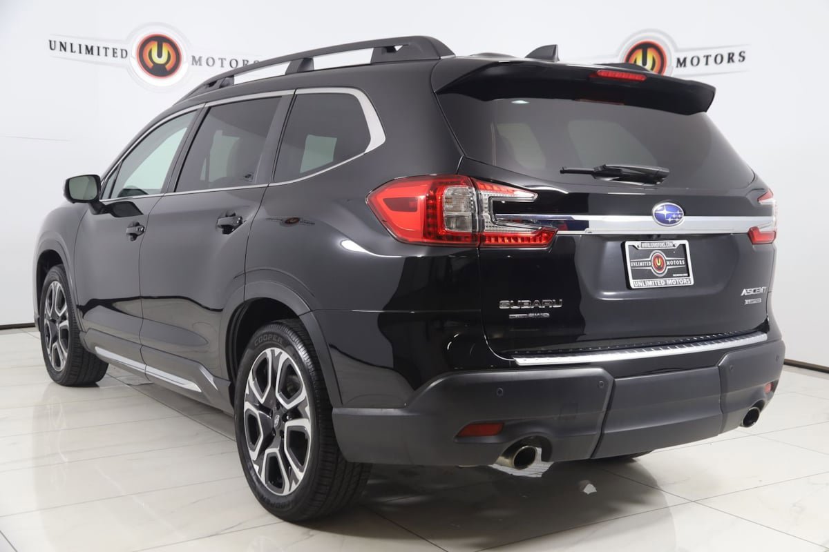 Used 2023 Subaru Ascent Limited w/ Technology Package AWD/4WD image 4