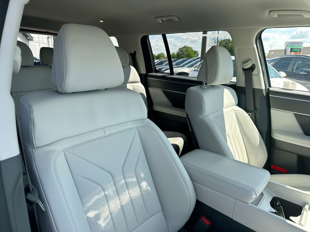 Used 2025 Hyundai Santa Fe SEL image 57