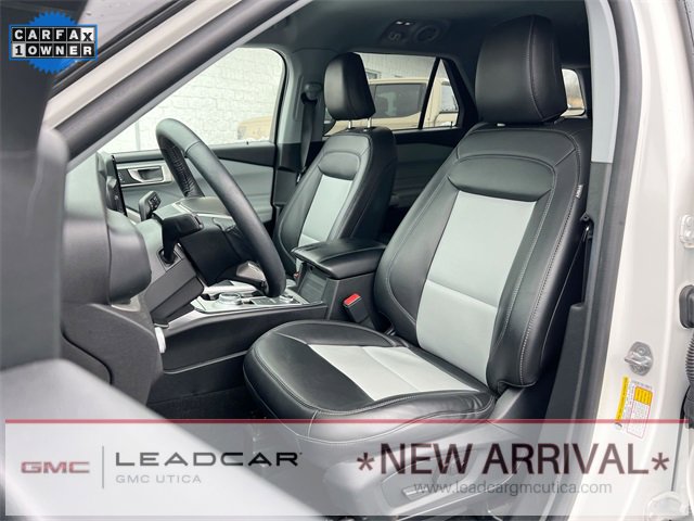 Used 2022 Ford Explorer XLT w/ Equipment Group 202A image 18