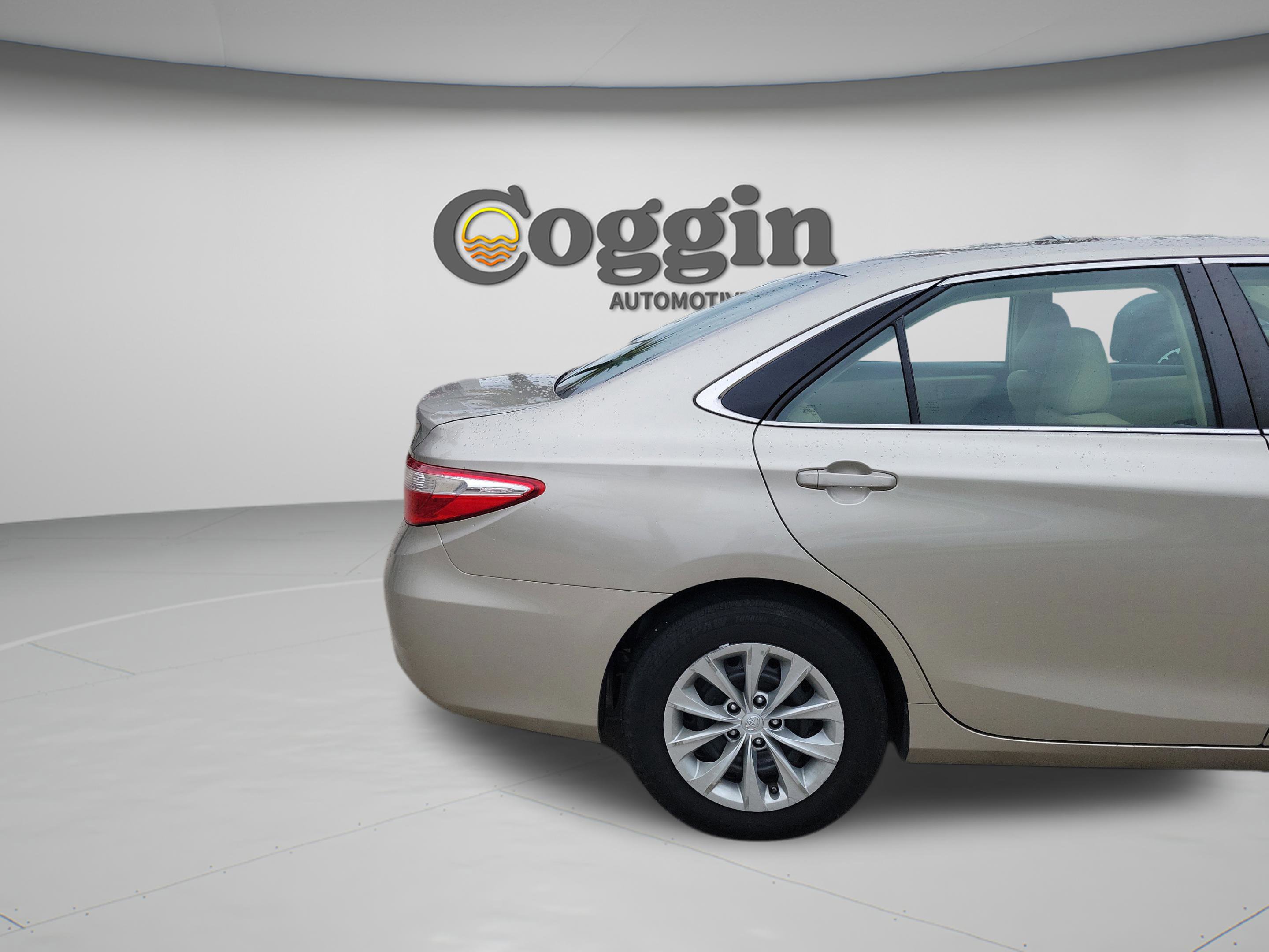 Used 2017 Toyota Camry LE FWD image 30