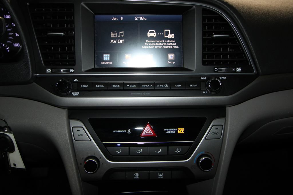Used 2017 Hyundai Elantra SE image 12