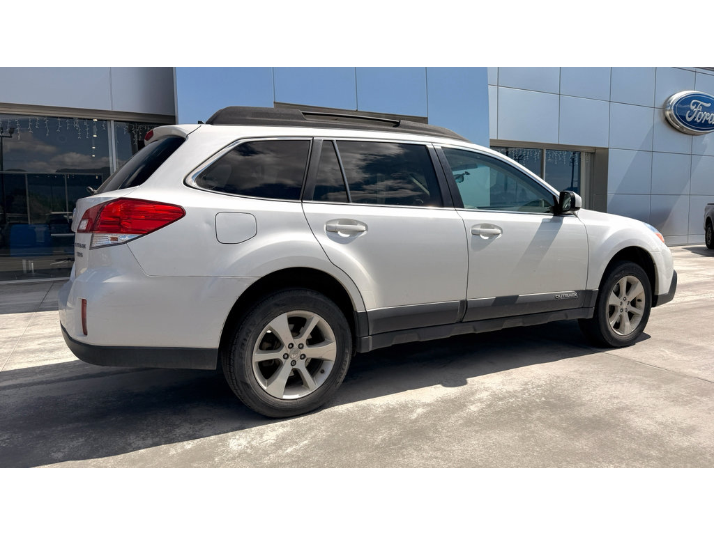 Used 2014 Subaru Outback 3.6R Limited AWD/4WD image 9