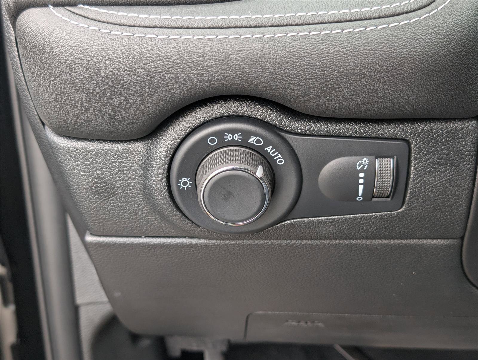 Used 2024 Dodge Durango SRT image 25