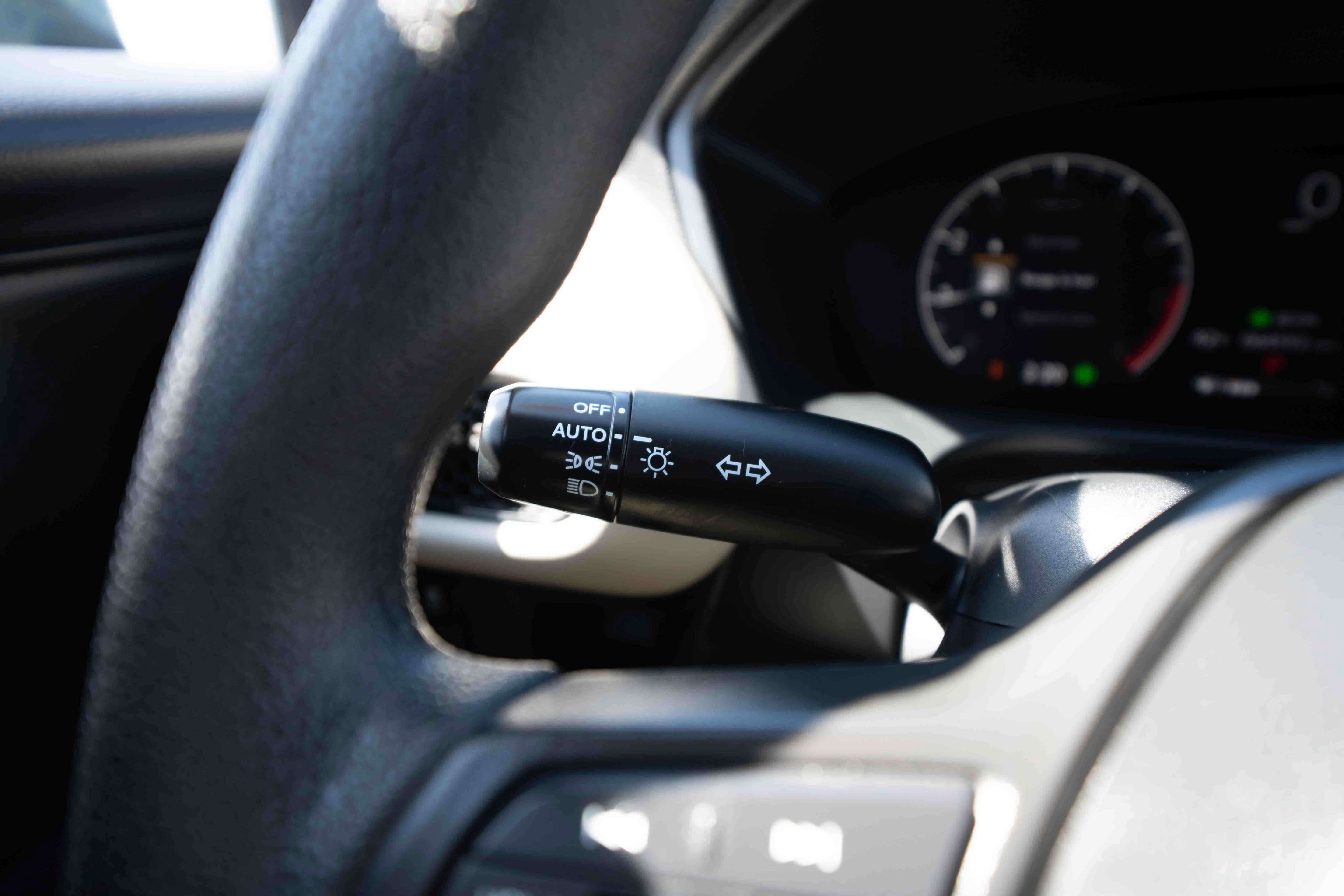 Used 2023 Honda HR-V LX image 13