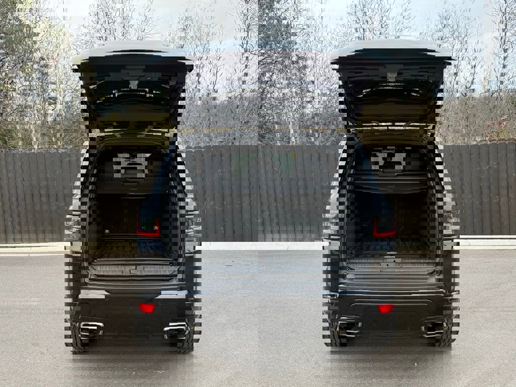 Used 2021 Land Rover Range Rover Sport HSE Silver Edition image 5