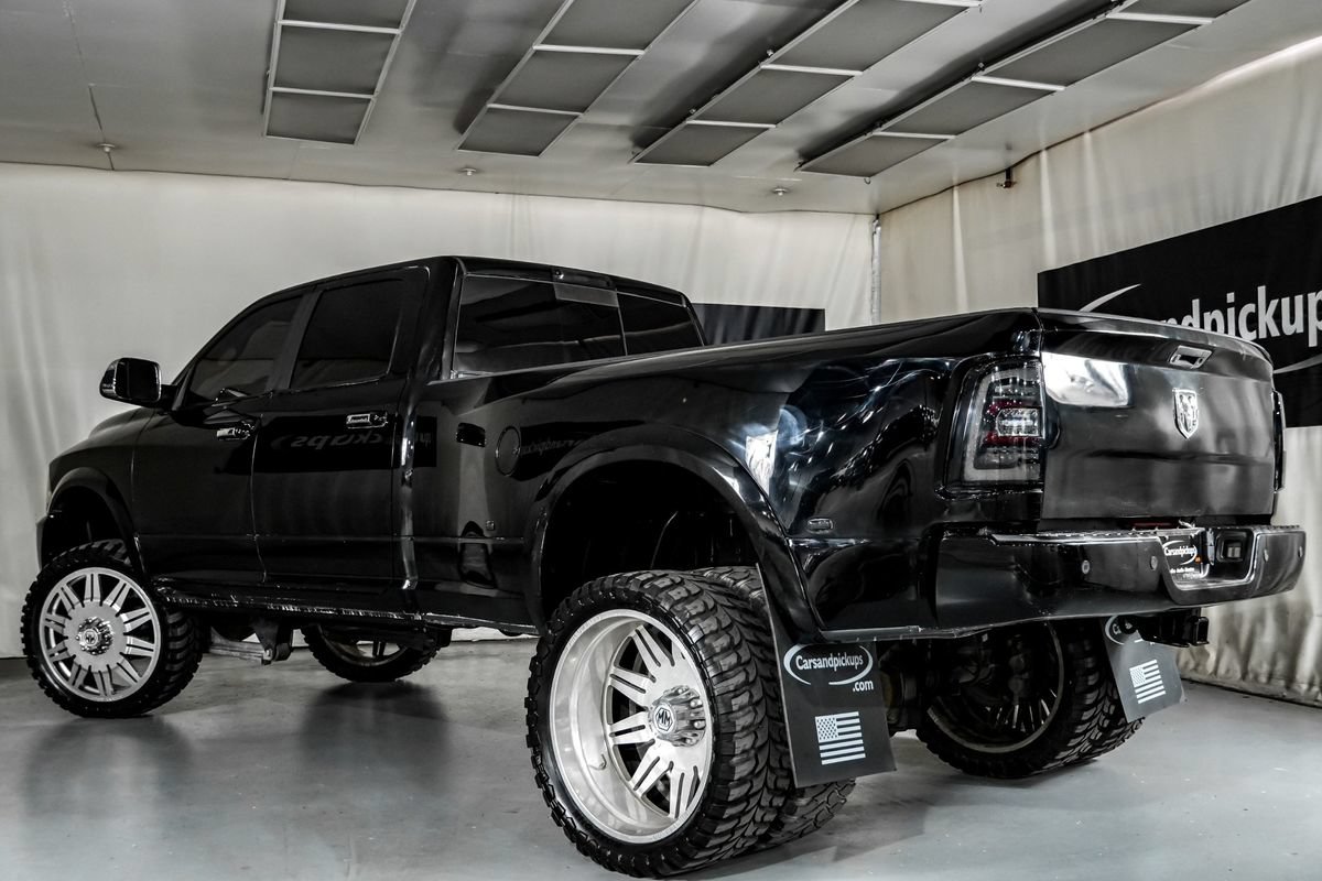 Used 2014 RAM 3500 Laramie w/ Convenience Group AWD/4WD image 10