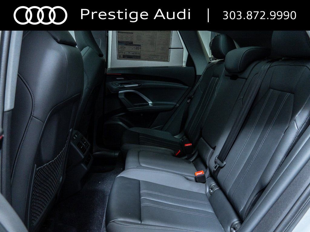 Used 2025 Audi Q5 Premium Plus w/ Premium Plus image 25