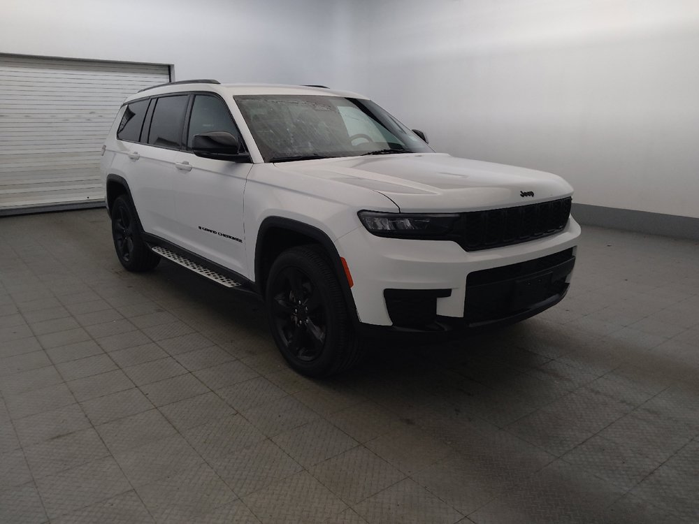 Used 2023 Jeep Grand Cherokee L Laredo AWD/4WD image 13