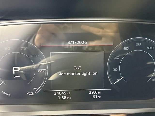 Used 2019 Audi e-tron Prestige w/ Prestige Package image 18