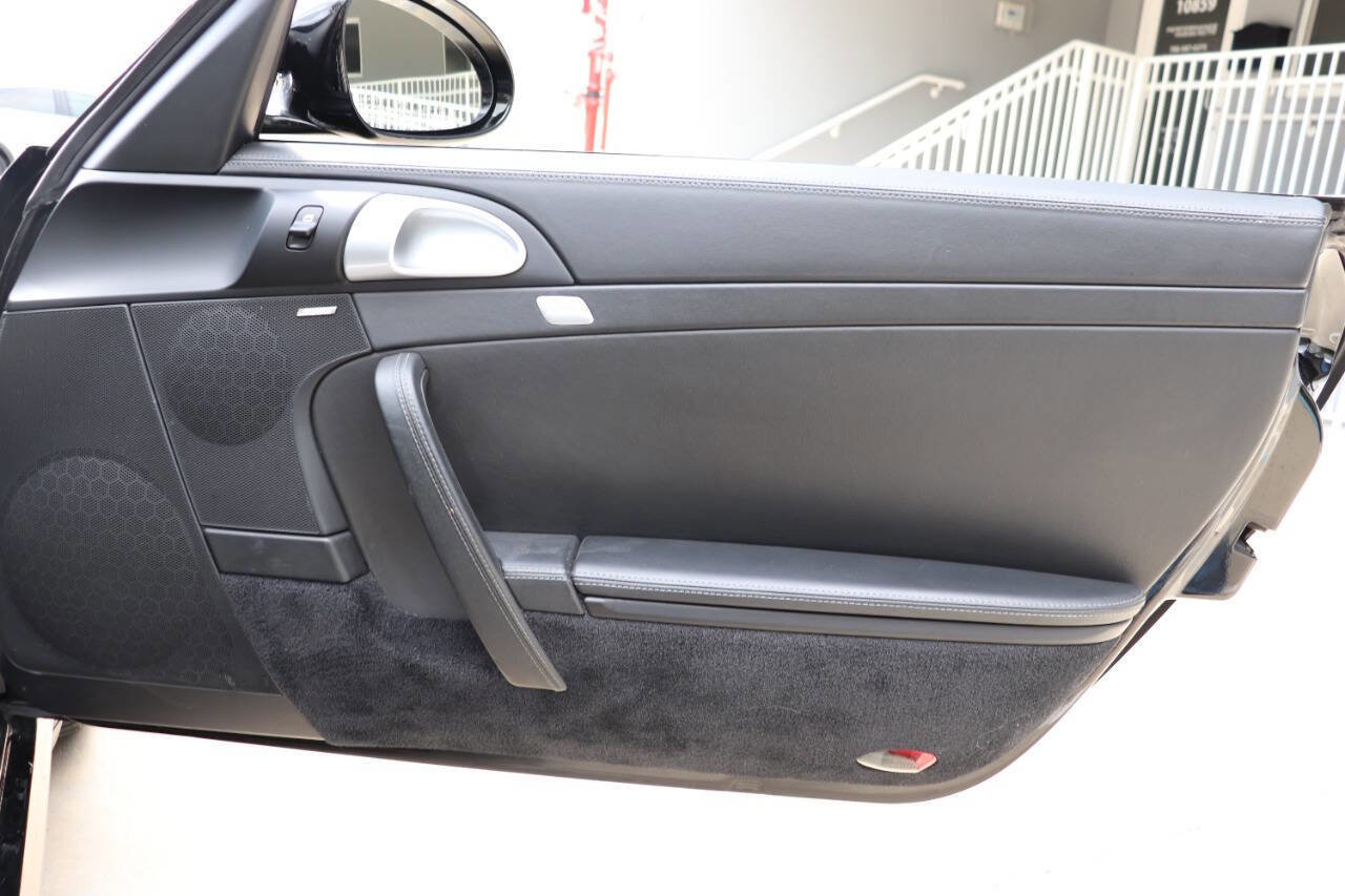 Used 2010 Porsche 911 Turbo image 22