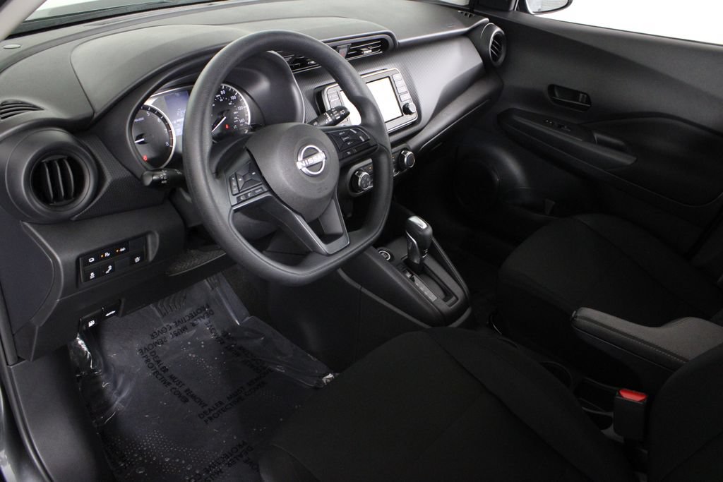Certified 2025 Nissan Kicks Play S FWD image 19