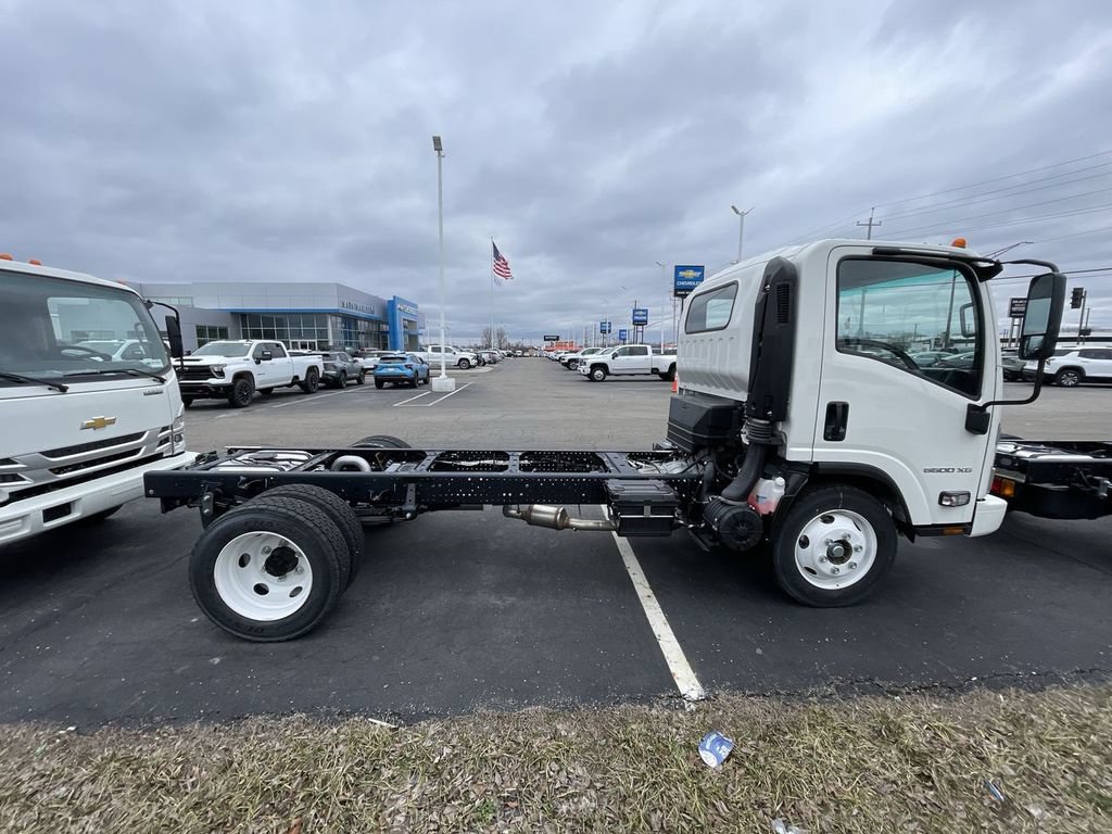 New 2024 Chevrolet Low Cab Forward 5500XG RWD image 5