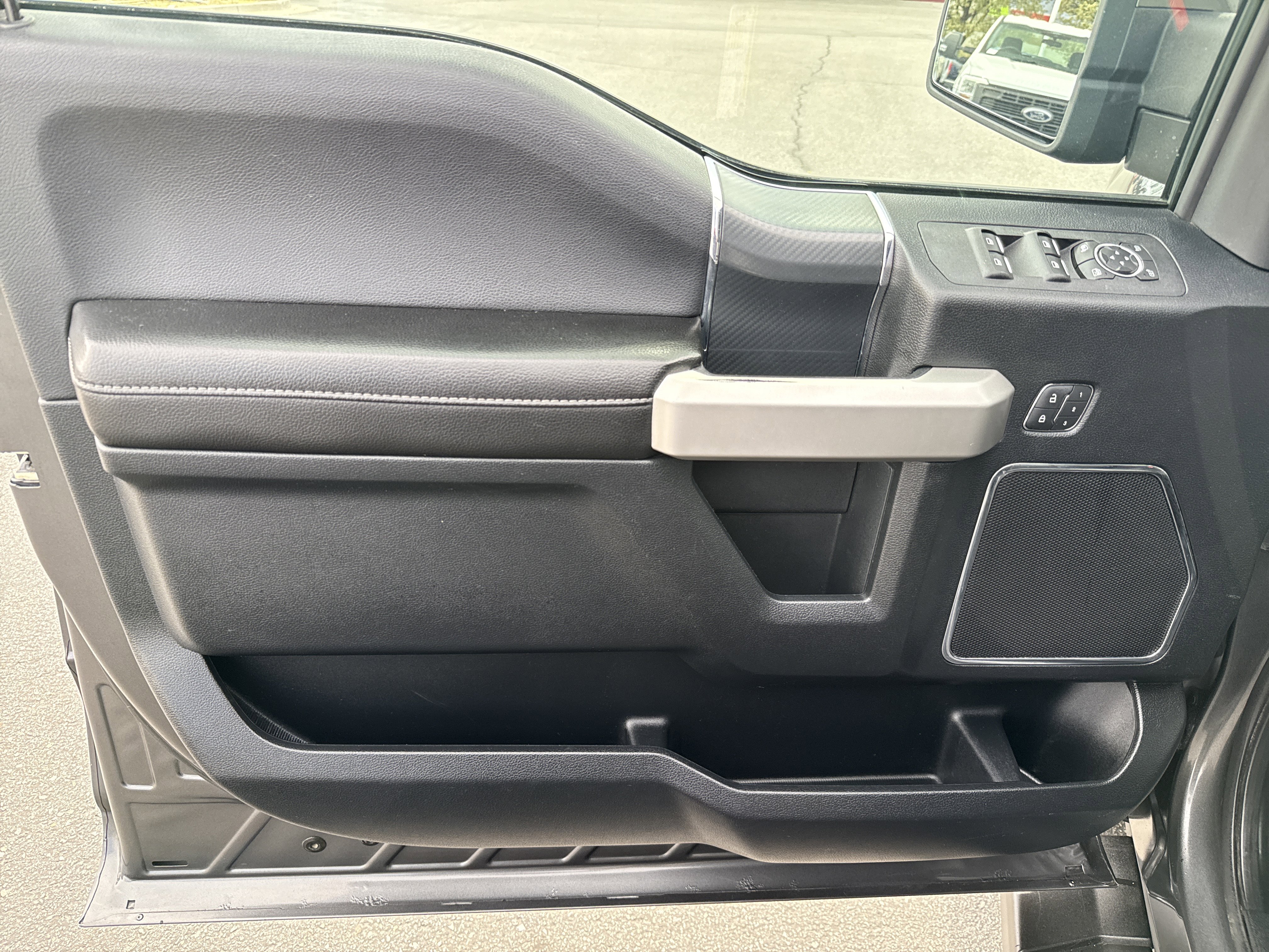 Used 2018 Ford F150 Lariat image 16