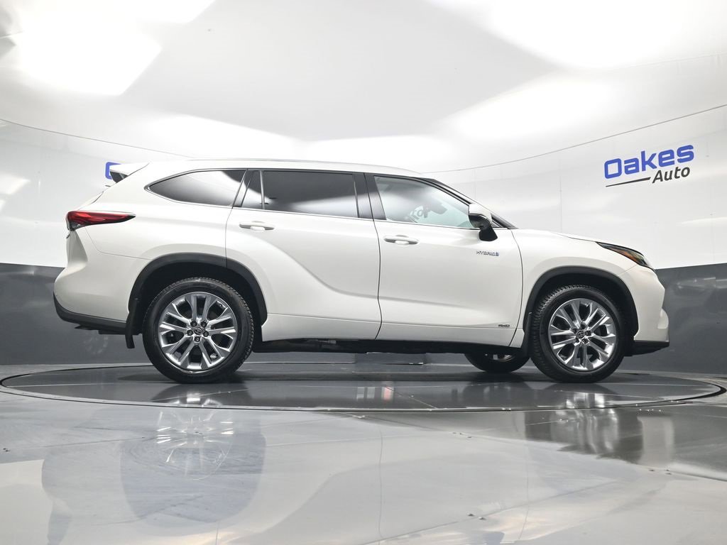 Used 2021 Toyota Highlander Limited image 48