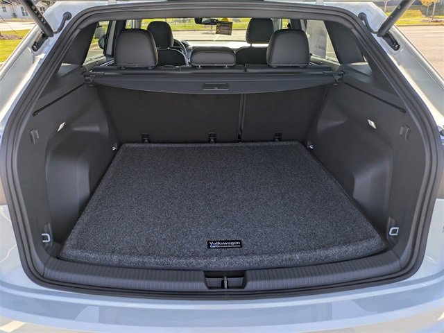 New 2026 Volkswagen Atlas Cross Sport SEL R-Line image 13