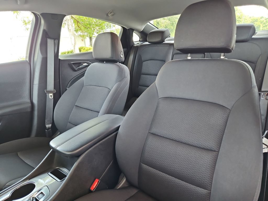 Used 2025 Chevrolet Malibu LT FWD image 21