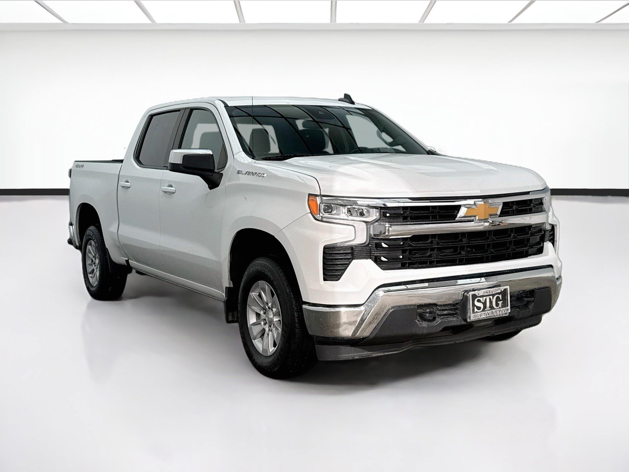 Used 2023 Chevrolet Silverado 1500 LT w/ Protection Package AWD/4WD image 3