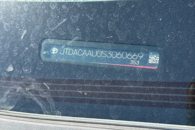 Certified 2025 Toyota Prius LE FWD image 3
