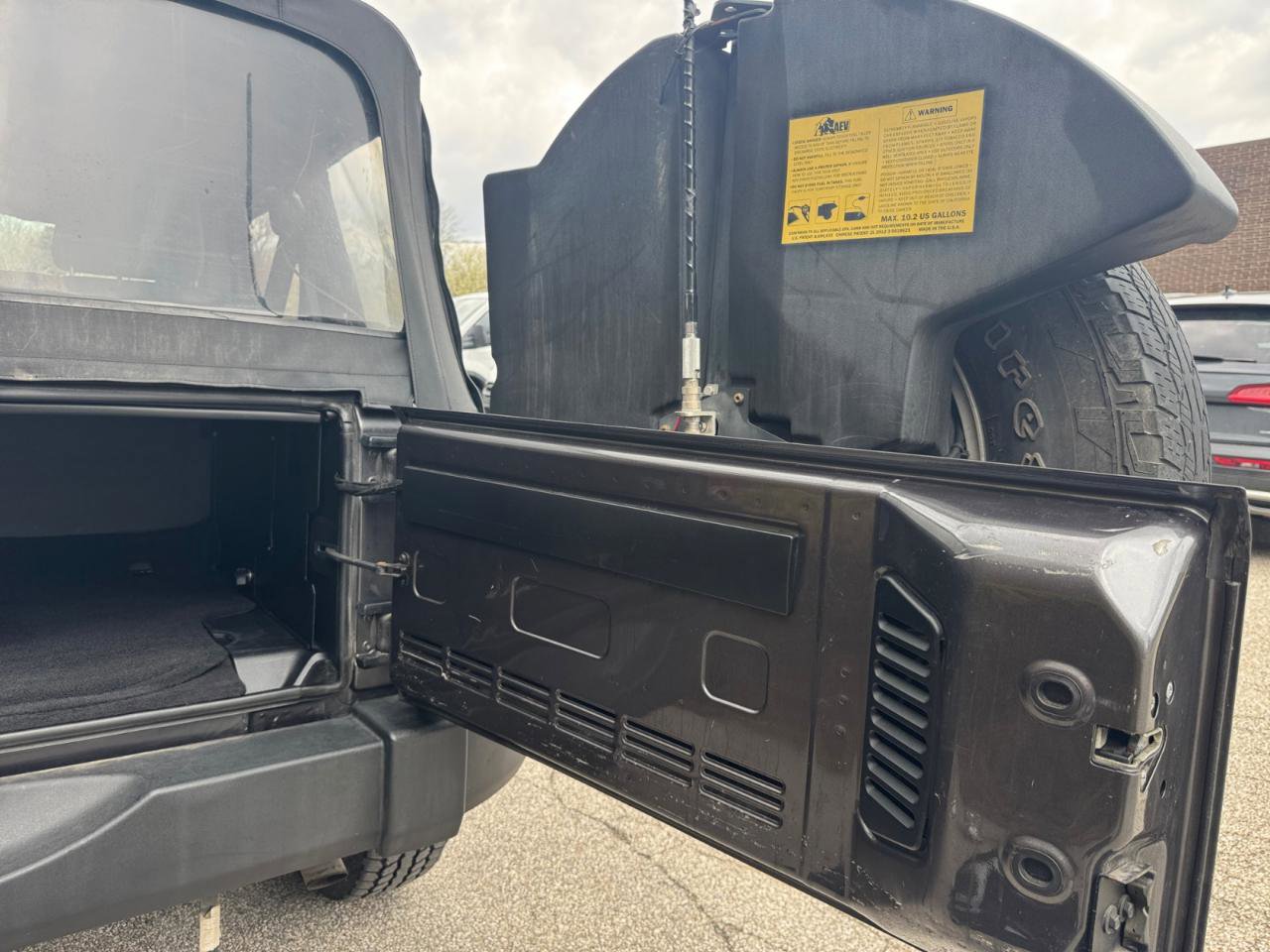 Used 2016 Jeep Wrangler Unlimited Sport w/ Connectivity Group AWD/4WD image 27