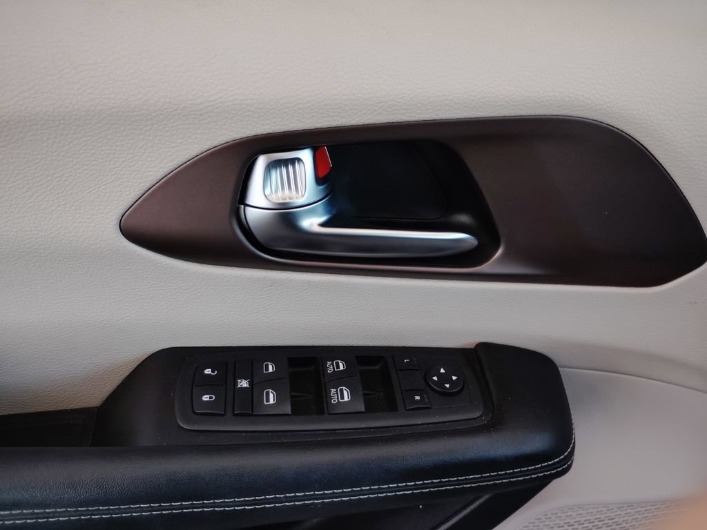 Used 2023 Chrysler Voyager LX FWD image 26