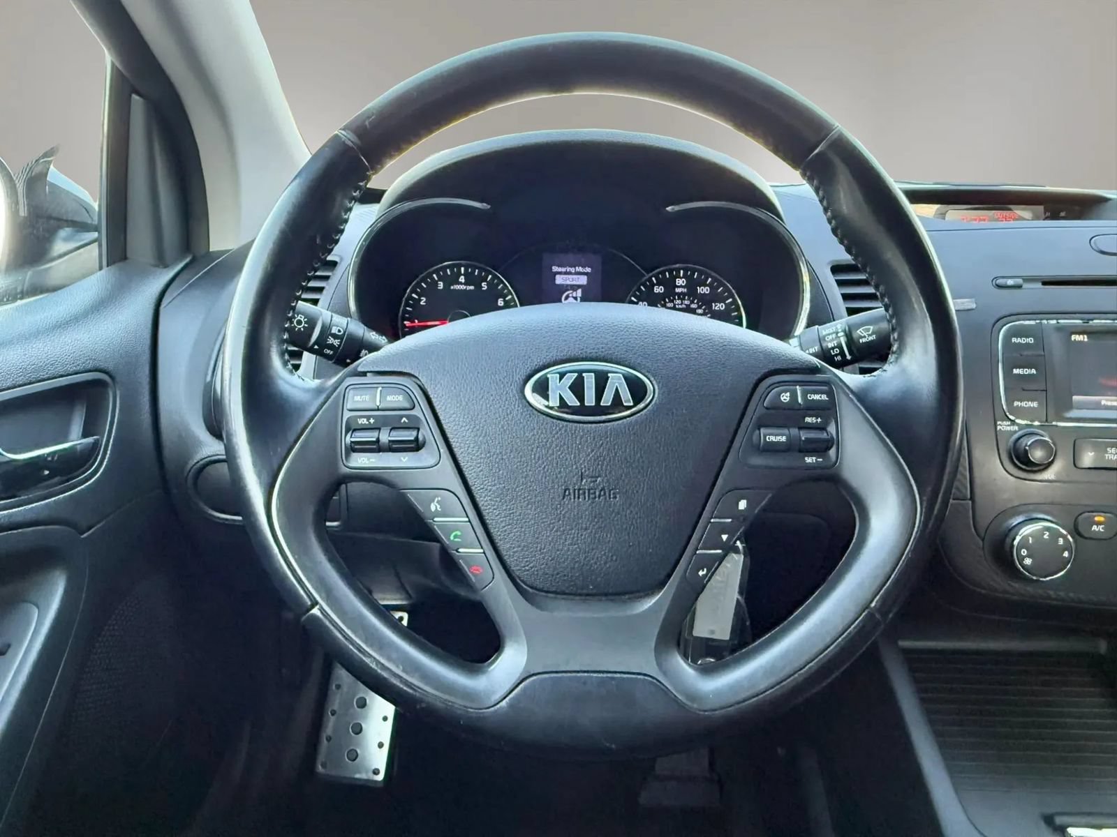 Used 2016 Kia Forte Koup EX FWD image 12