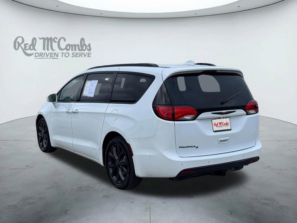 Used 2020 Chrysler Pacifica Touring-L Plus image 3